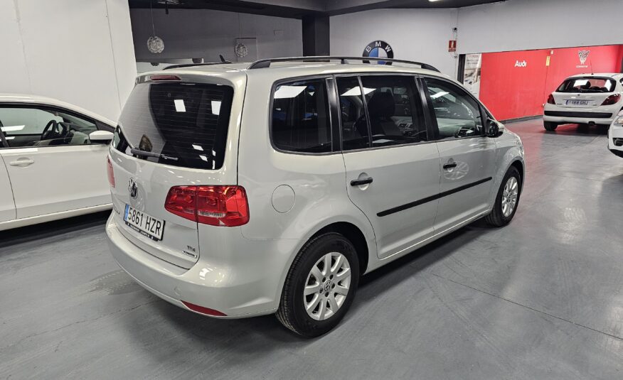 VOLKSWAGEN Tourang 1 6 TDI Advance bluemotion tech