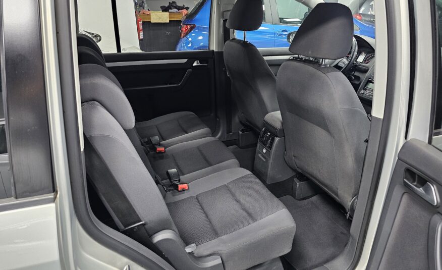 VOLKSWAGEN Tourang 1 6 TDI Advance bluemotion tech