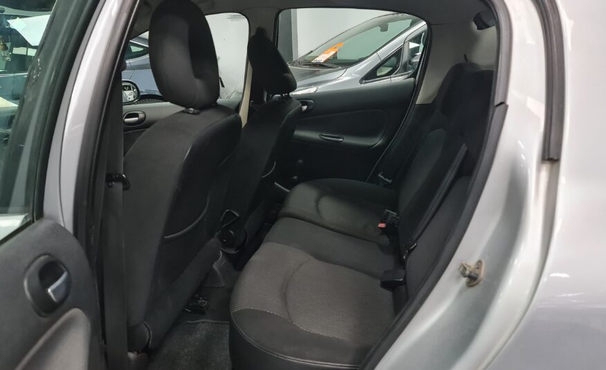 PEUGEOT 206 hdi XS-LINE