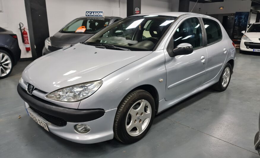 PEUGEOT 206 hdi XS-LINE