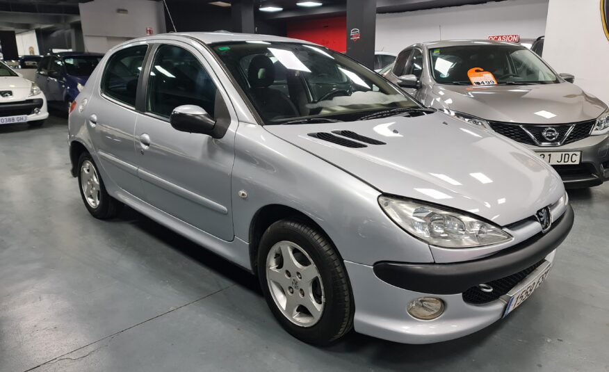 PEUGEOT 206 hdi XS-LINE