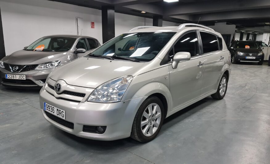 TOYOTA Corolla Verso 2.2 D2AD