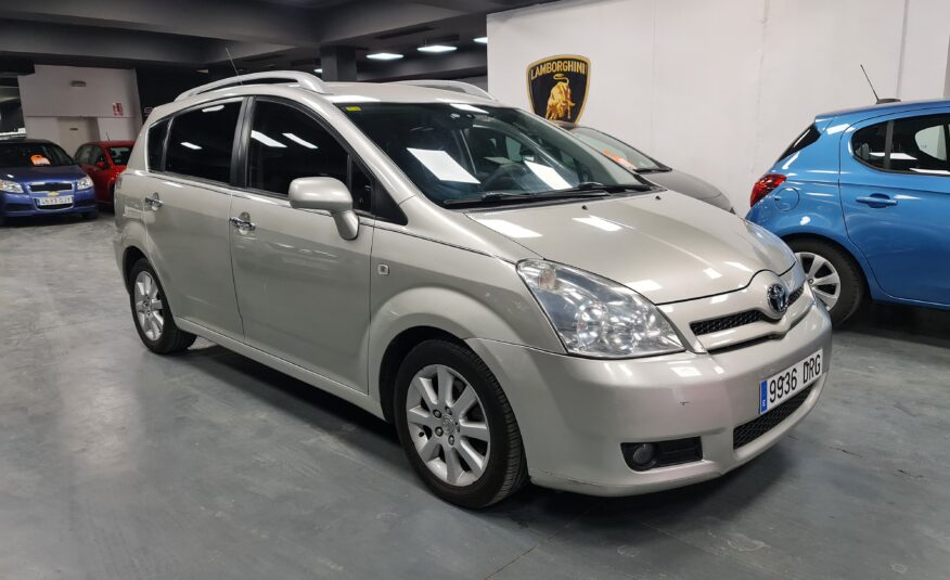 TOYOTA Corolla Verso 2.2 D2AD