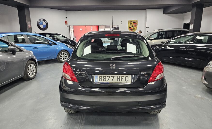 PEUGEOT 207 1.4i Access 75cv 5p
