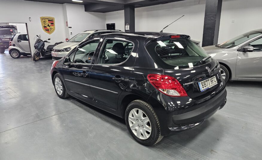 PEUGEOT 207 1.4i Access 75cv 5p