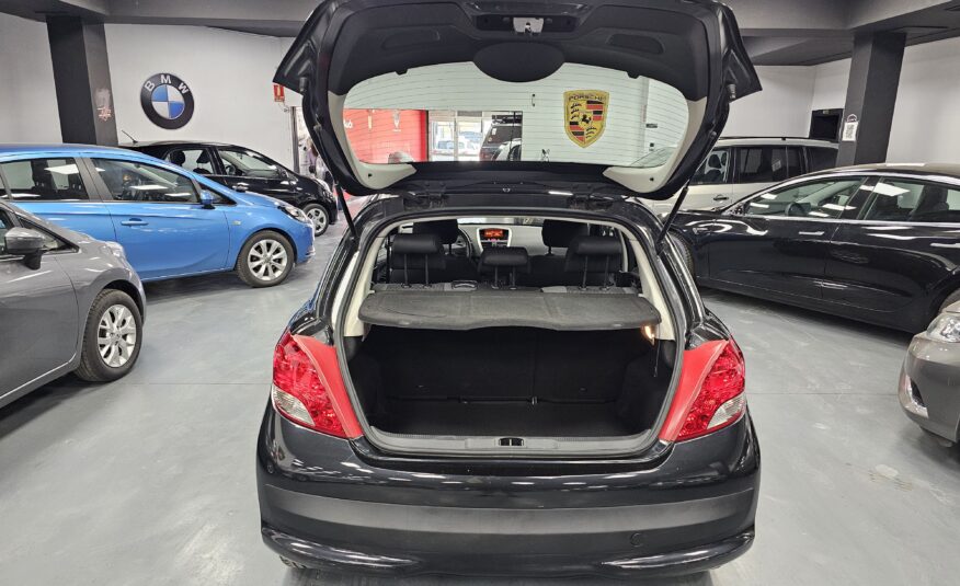 PEUGEOT 207 1.4i Access 75cv 5p