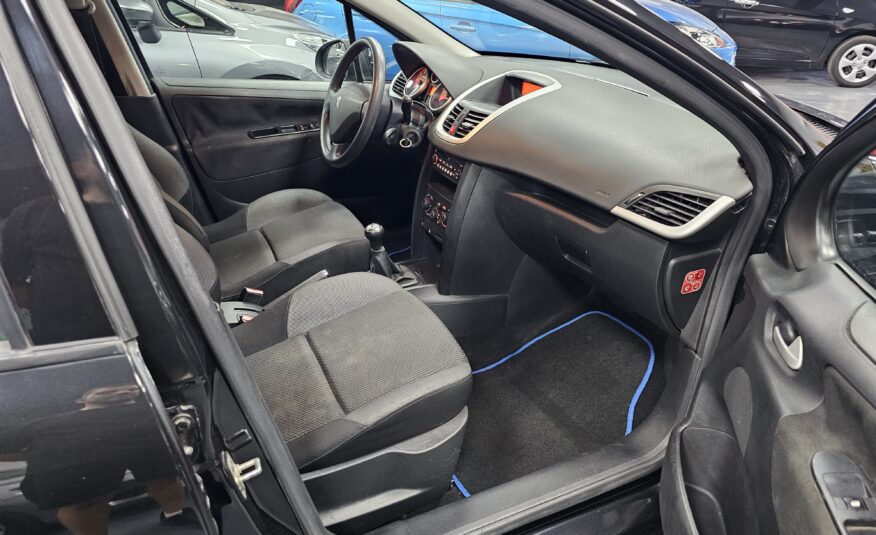 PEUGEOT 207 1.4i Access 75cv 5p