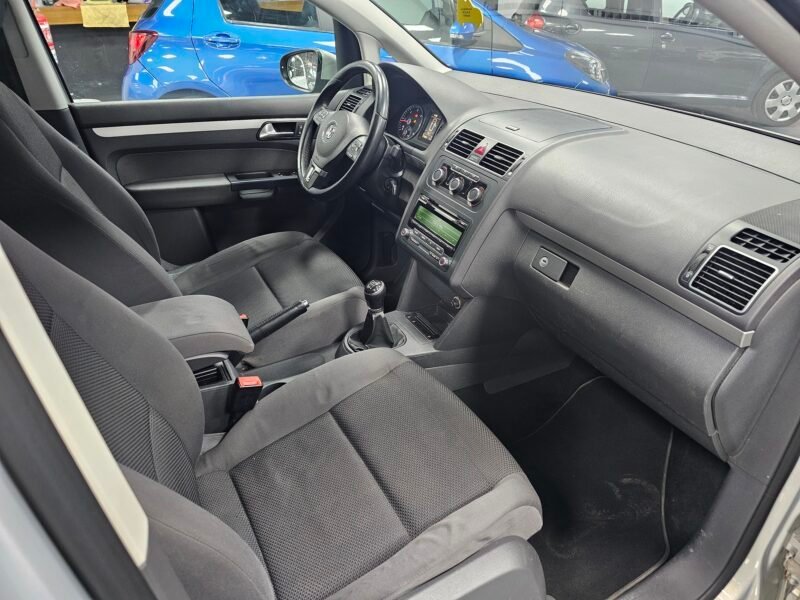 VOLKSWAGEN Touran 1.6 TDI Advance bluemotion tech