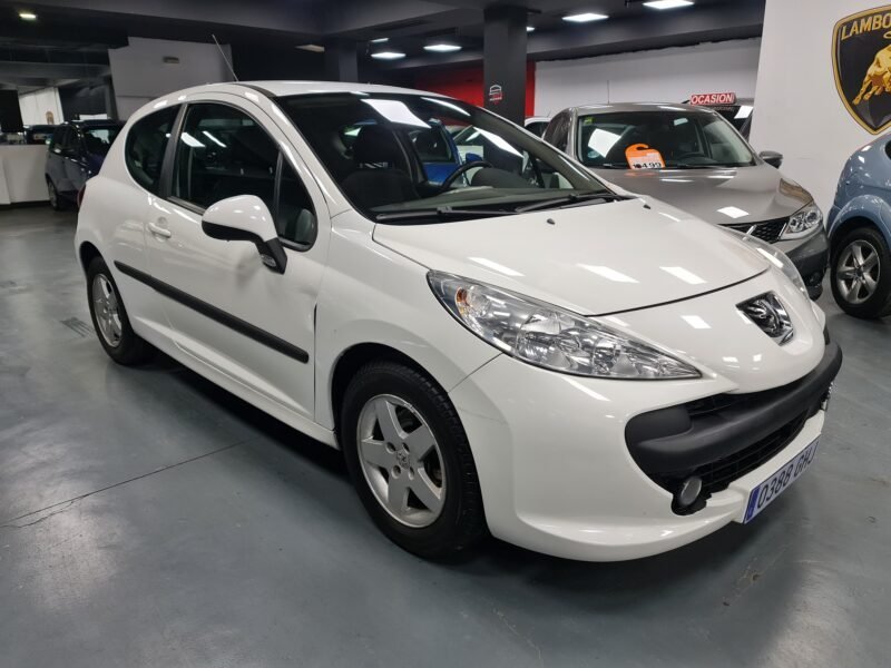 PEUGEOT 207 1.6 HDI