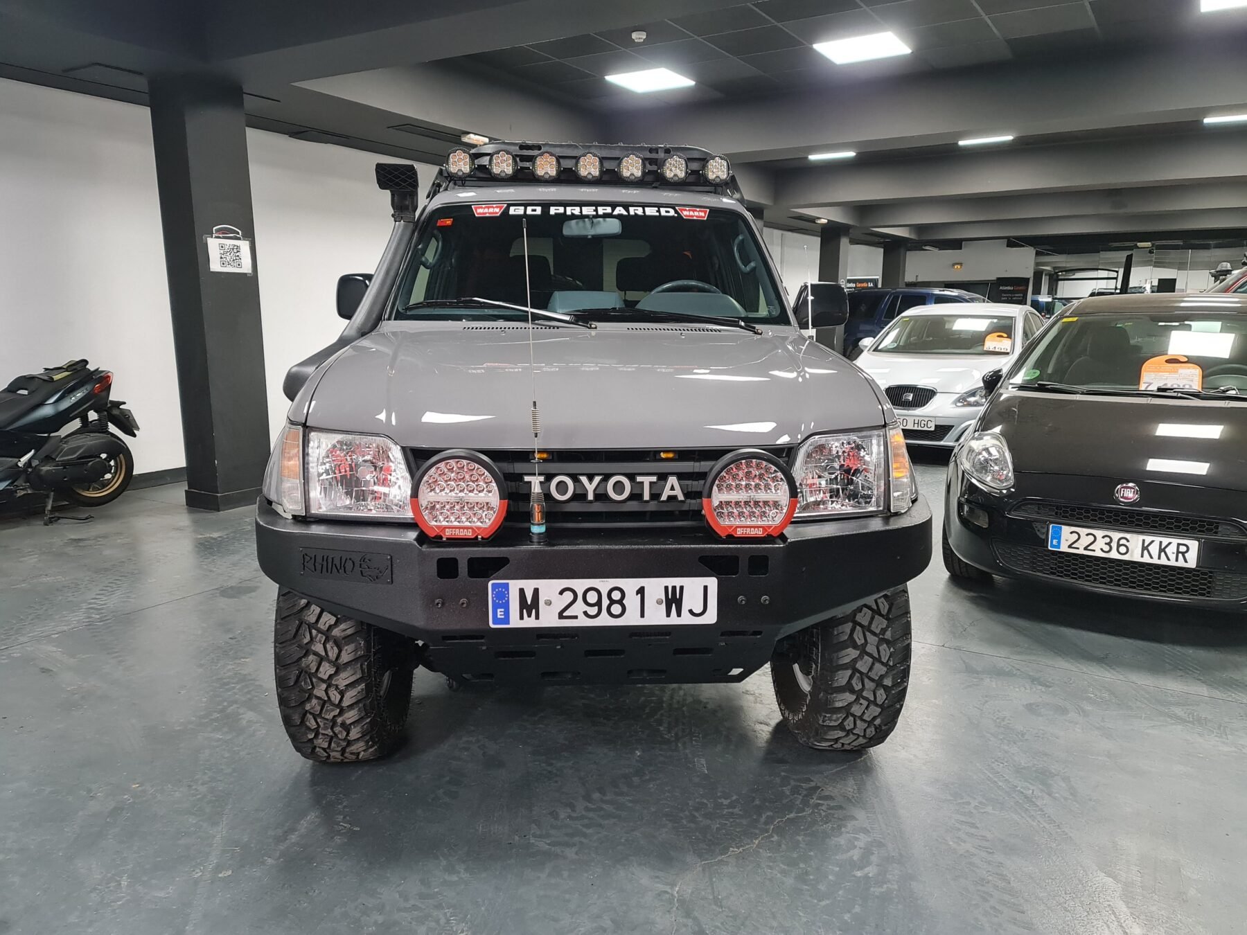 TOYOTA LAND CRUISER VX