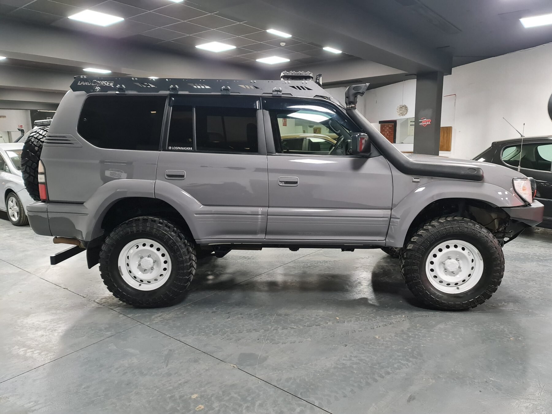 TOYOTA LAND CRUISER VX