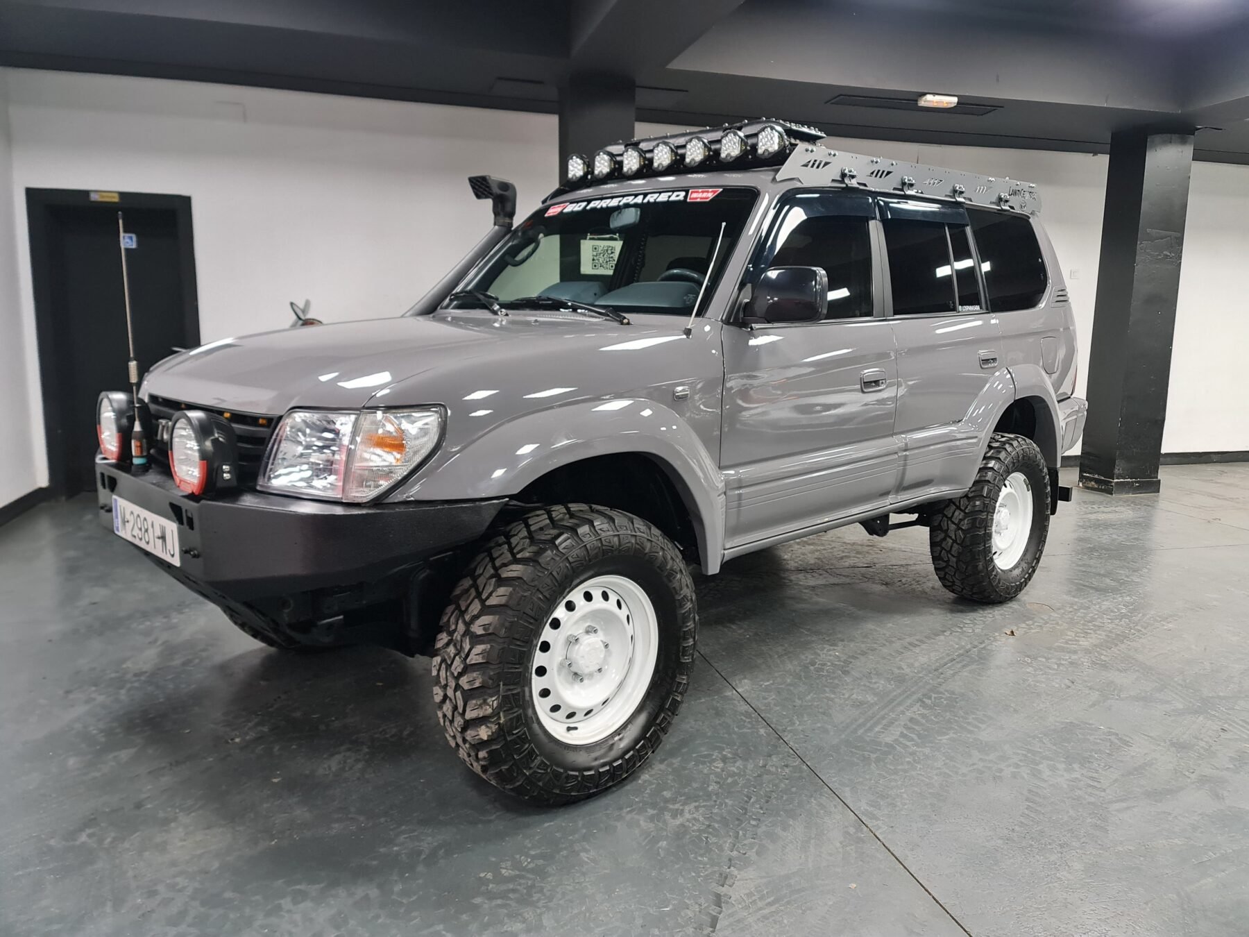 TOYOTA LAND CRUISER VX
