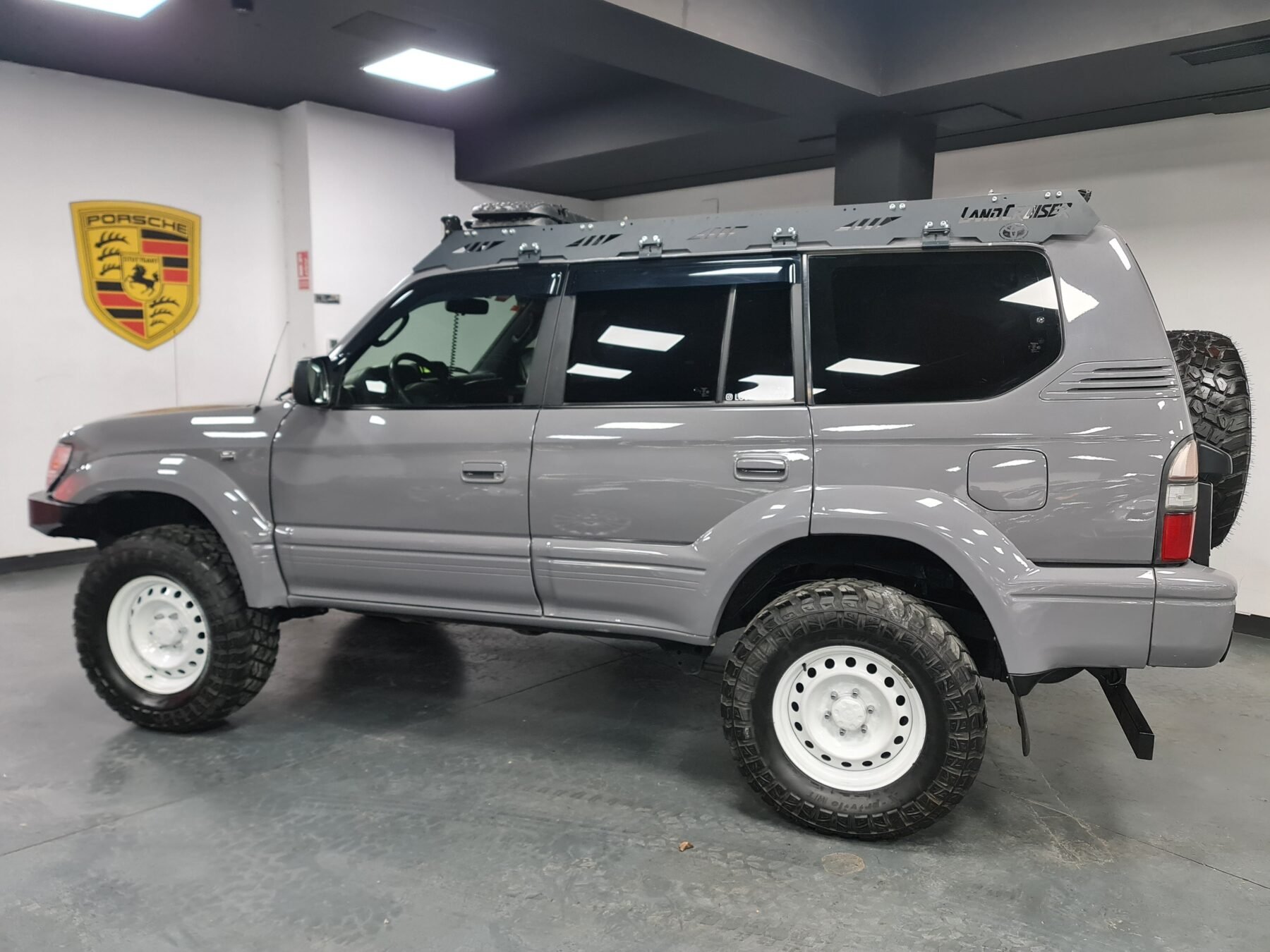 TOYOTA LAND CRUISER VX
