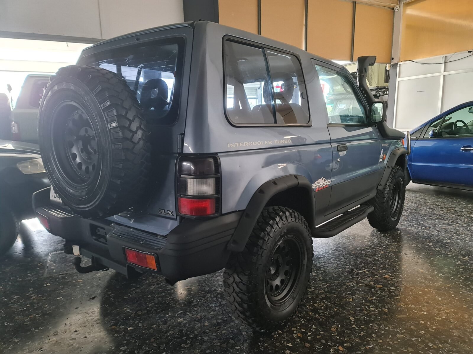 MITSUBISHI Montero GLX 2.5 